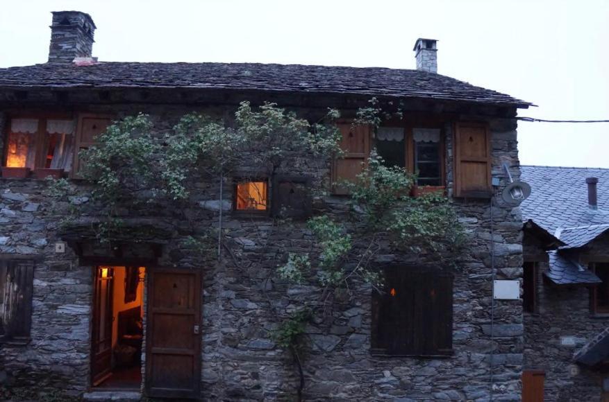 Casa De La Font De Dalt Villa Queralbs Exterior photo